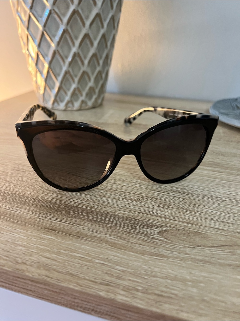 Kate Spade Tortoise Square Frame Sunglasses - Brown/Black New with tags/box